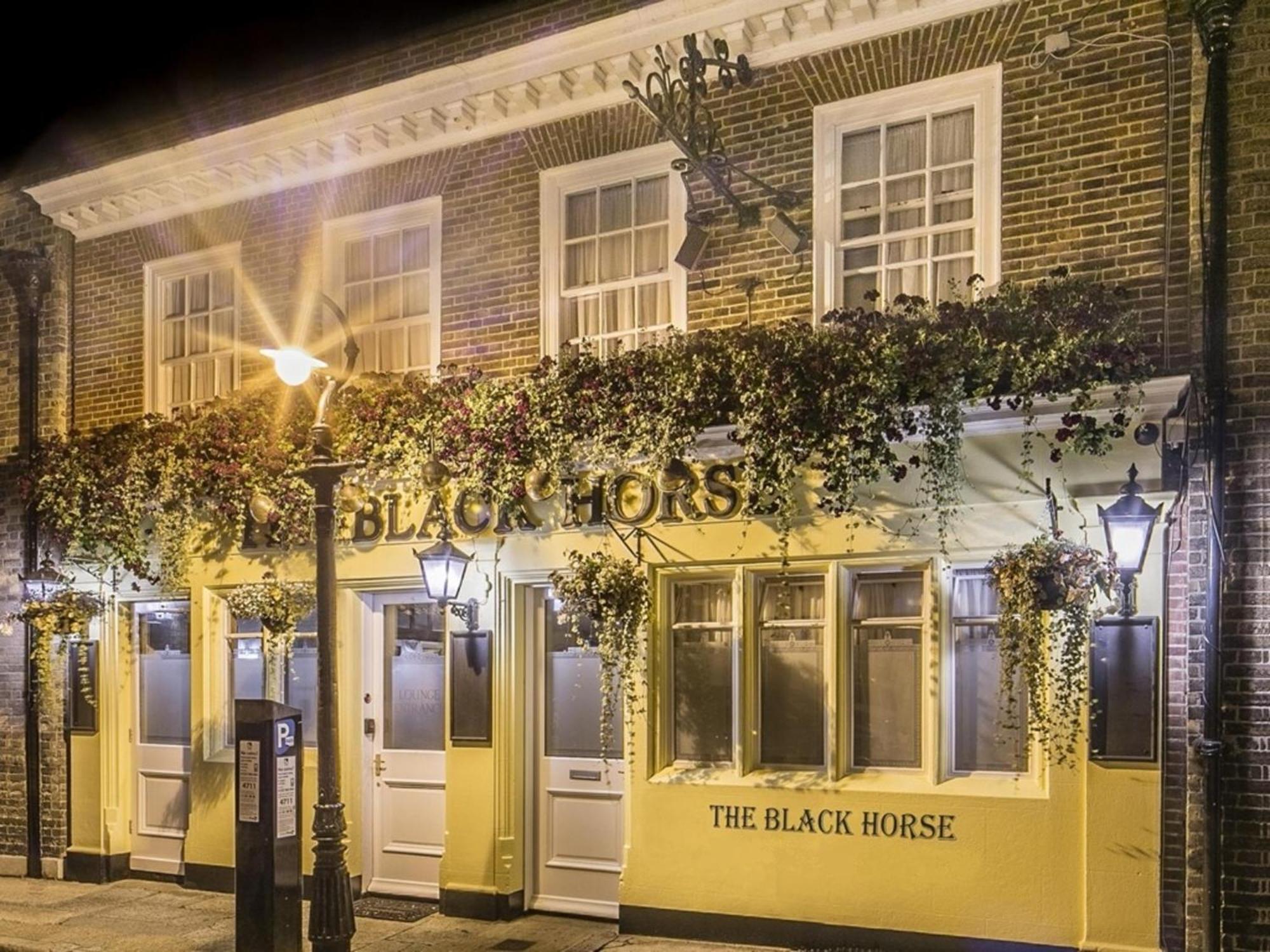 Canterbury Black Horse Kültér fotó
